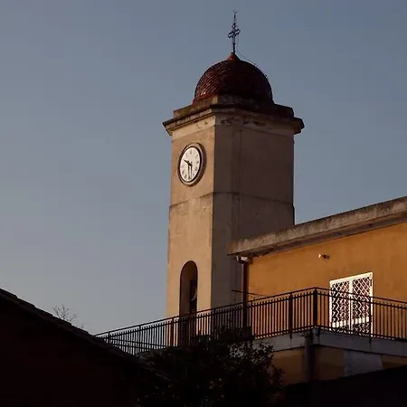 Oda ve Kahvaltı Domu Arega